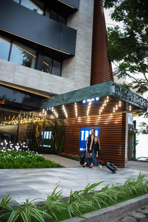 Tryp By Wyndham Santa Cruz Hotel