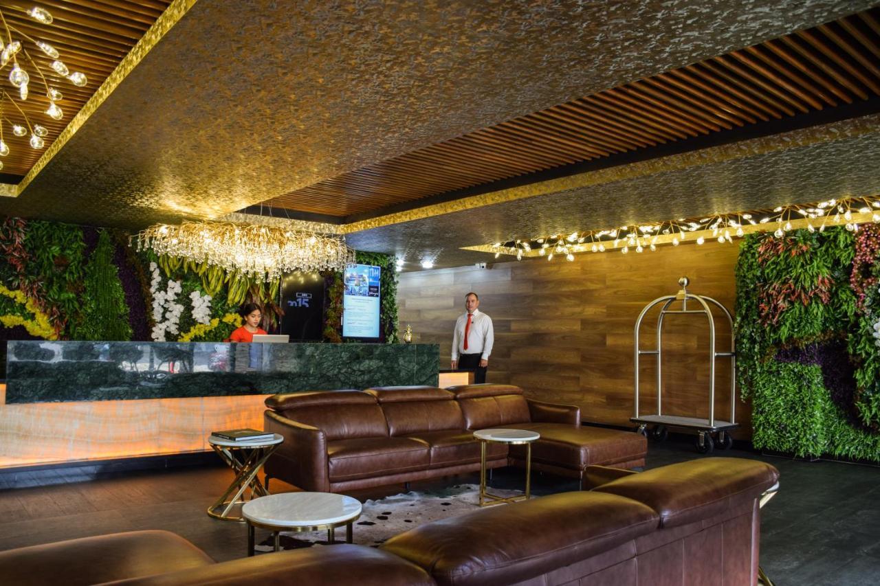 Hotel Tryp By Wyndham Santa Cruz 4*